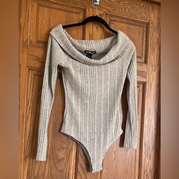 Charlotte Russe Sweater Medium - Picture 1 of 5